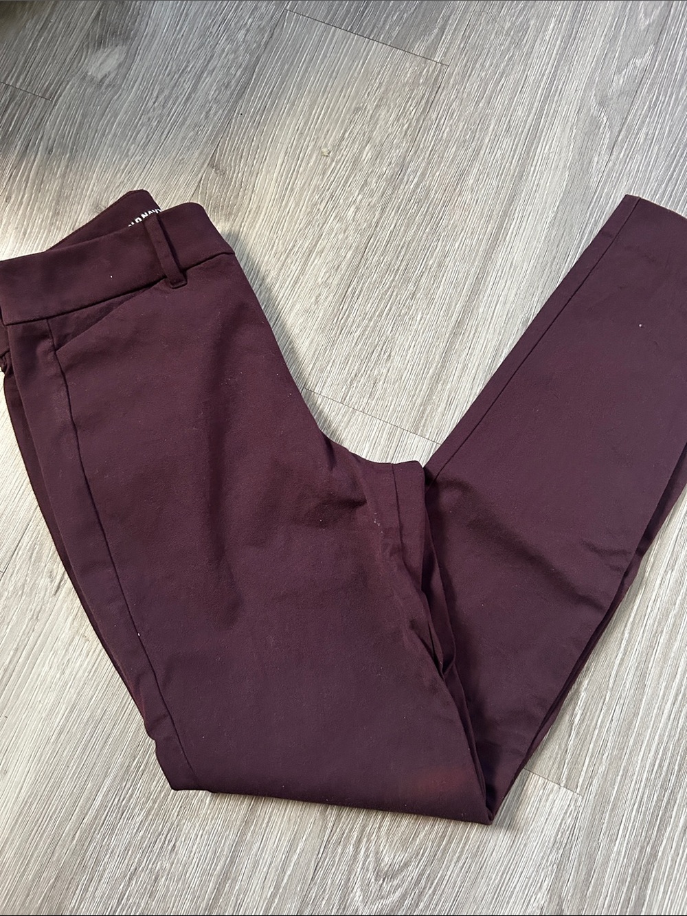 Like- new Old Navy High Rise Pixie Skinny Pants Size 2
